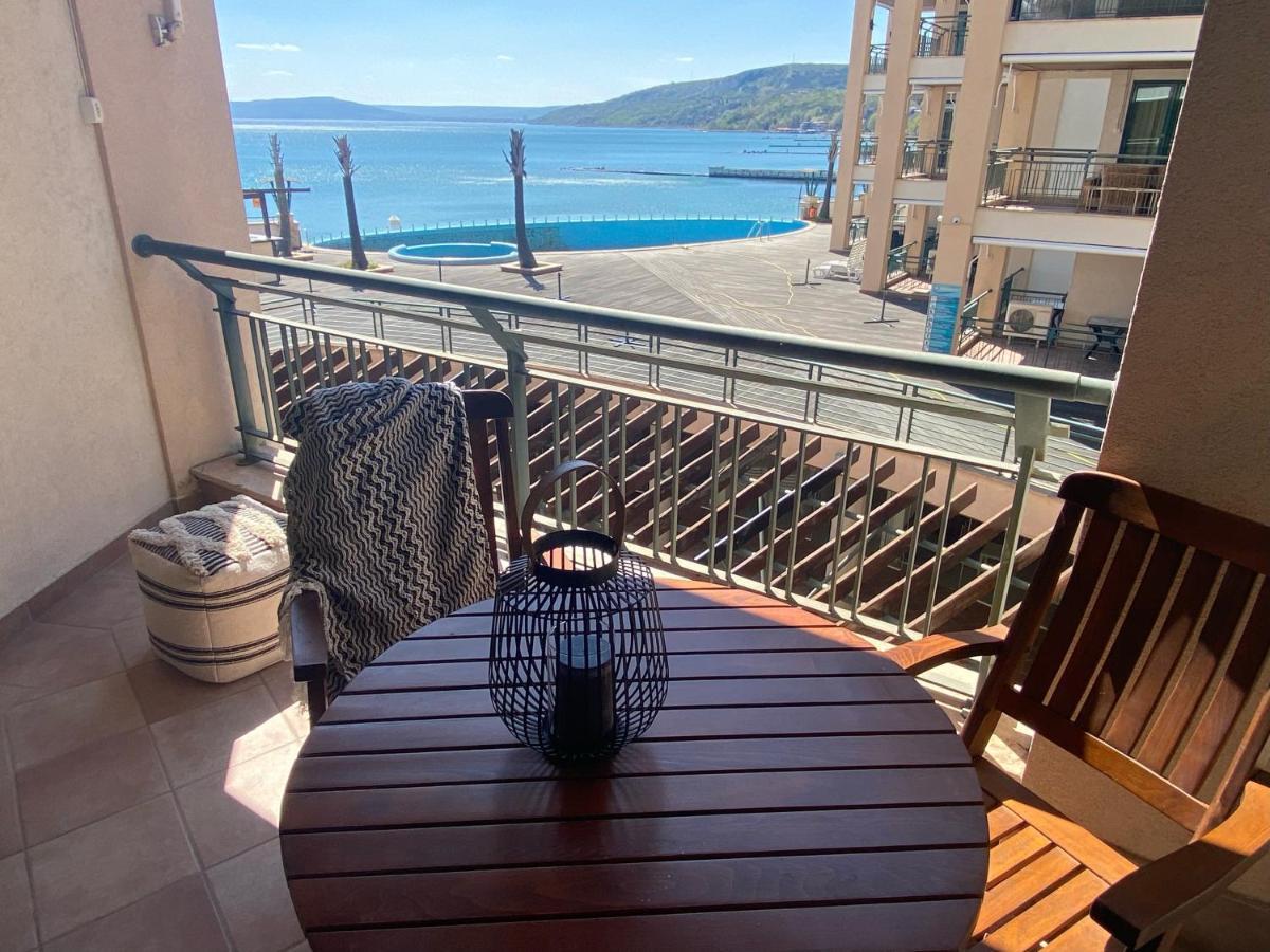 Port Balchik Apartment Eksteriør billede